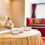 Twins Hotel