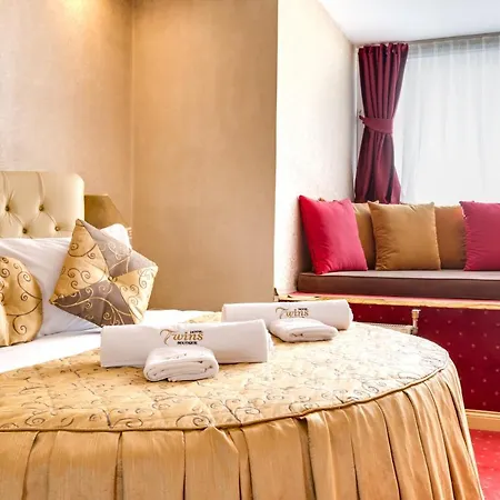 Twins Hotel