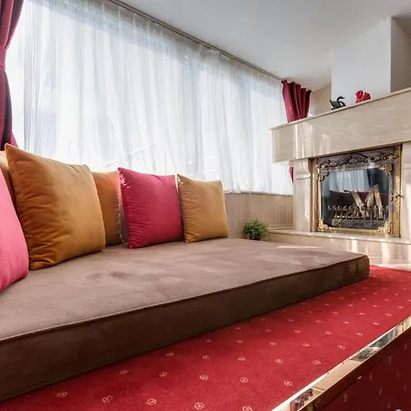 Twins Hotel 3*